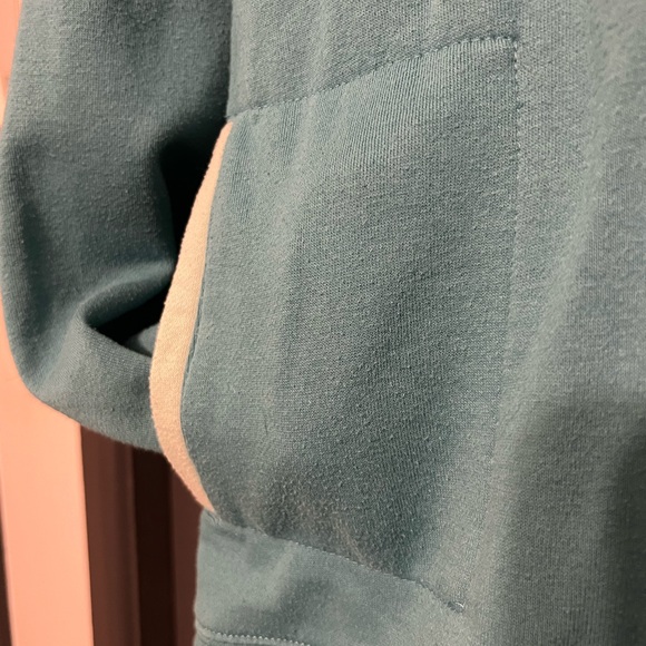 CAT hoodie size 2x - Picture 2 of 7